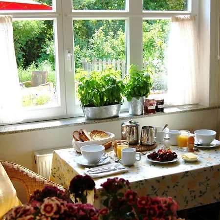 Bed & Breakfast &